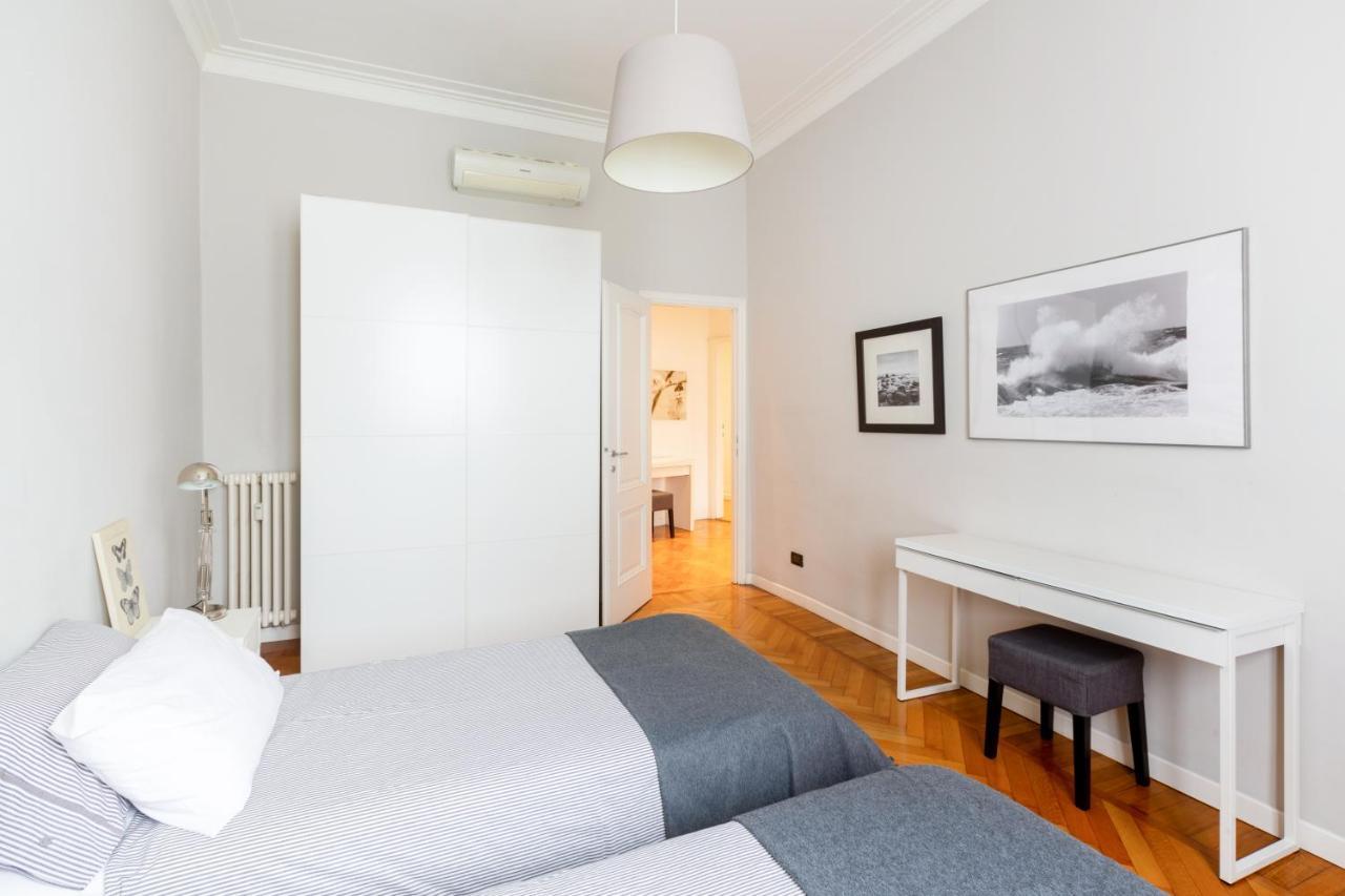 Spacious And Brilliant Apartment In Duomo By Easylife Milão Exterior foto